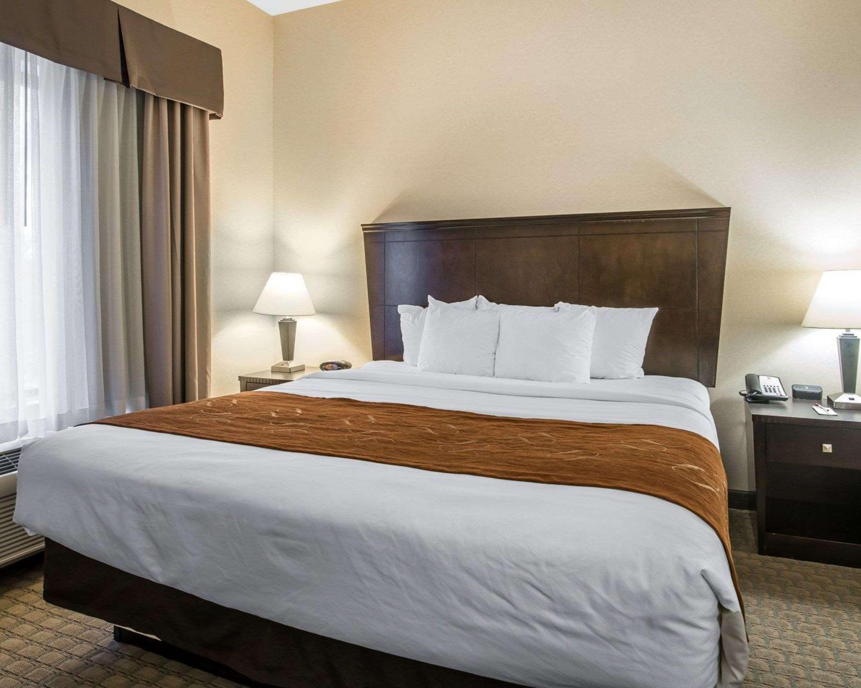 University Inn Vestal Extérieur photo