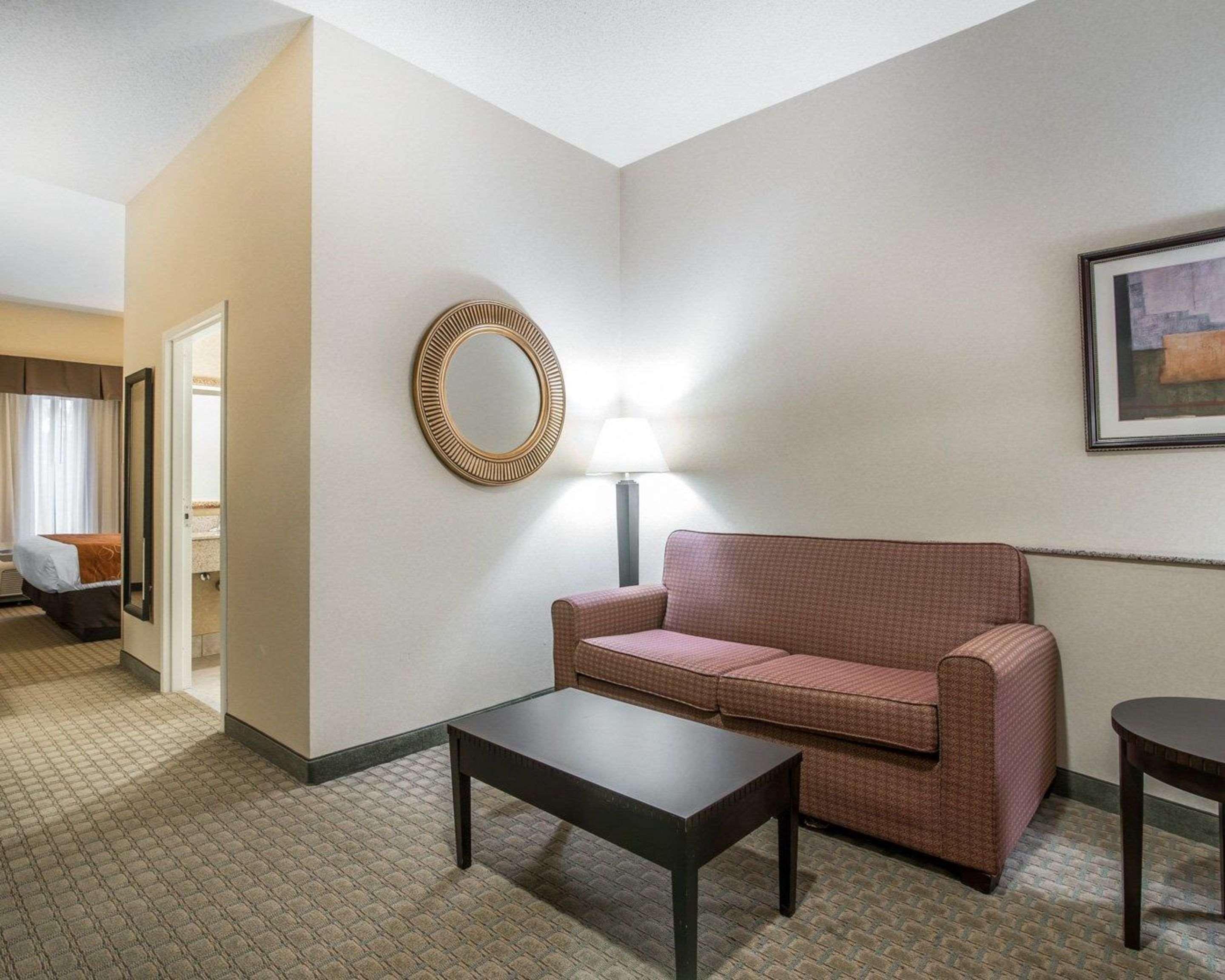 University Inn Vestal Extérieur photo