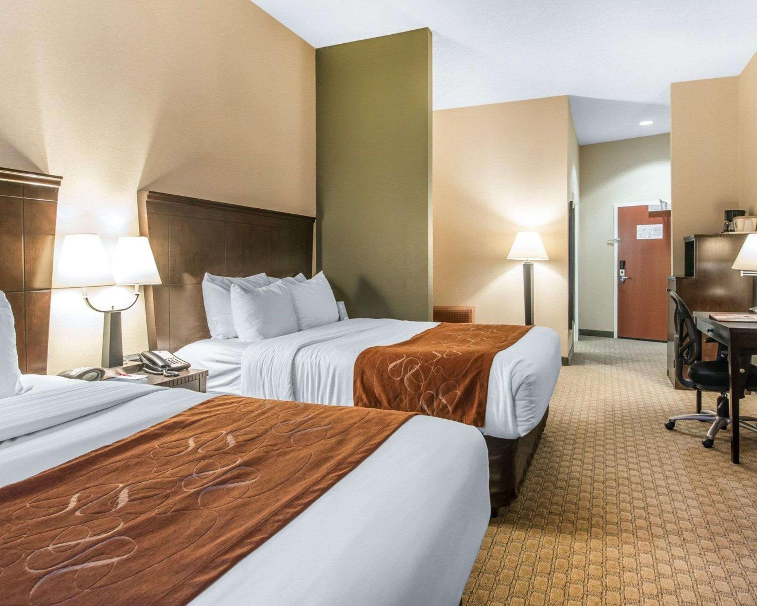 University Inn Vestal Extérieur photo