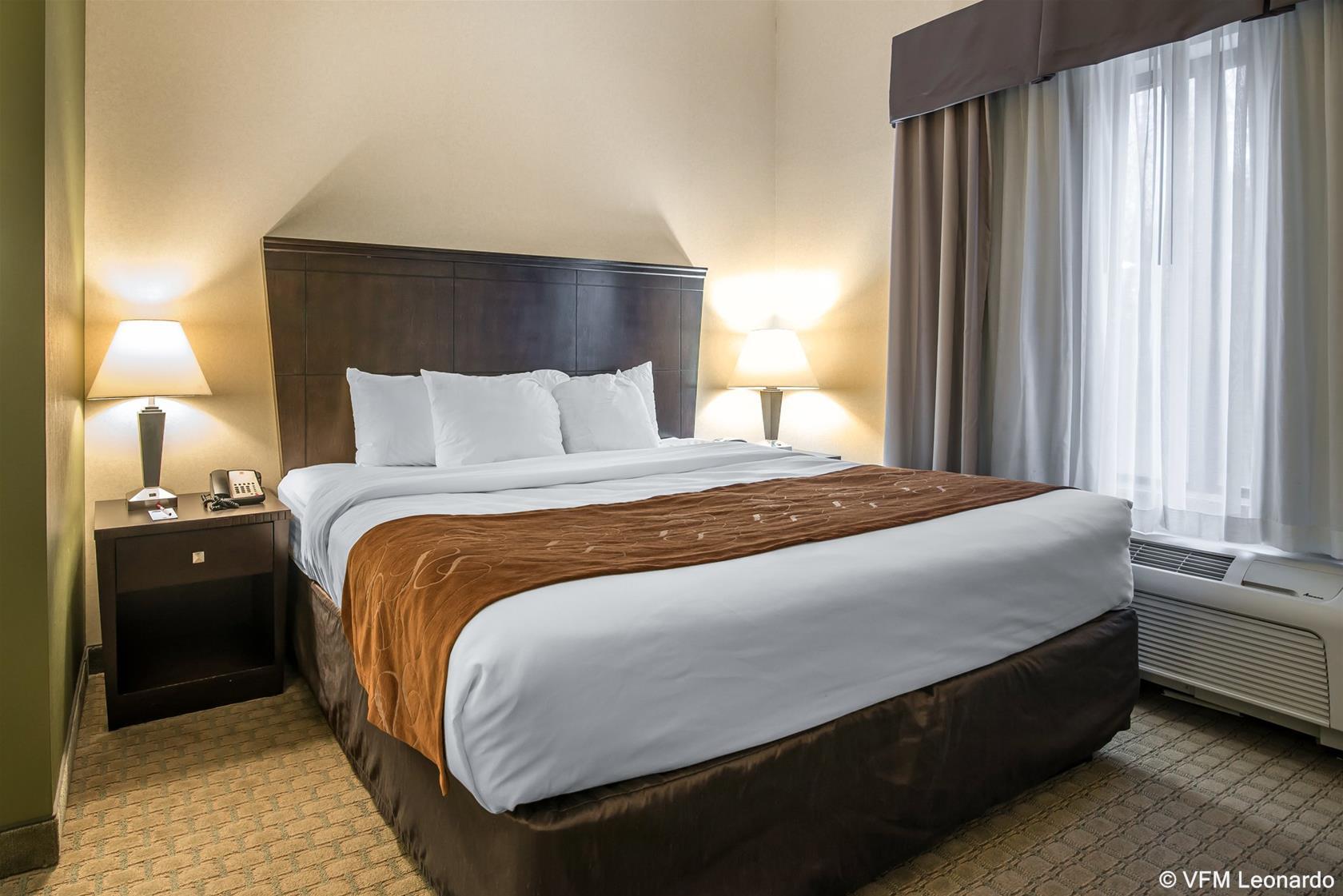 University Inn Vestal Extérieur photo