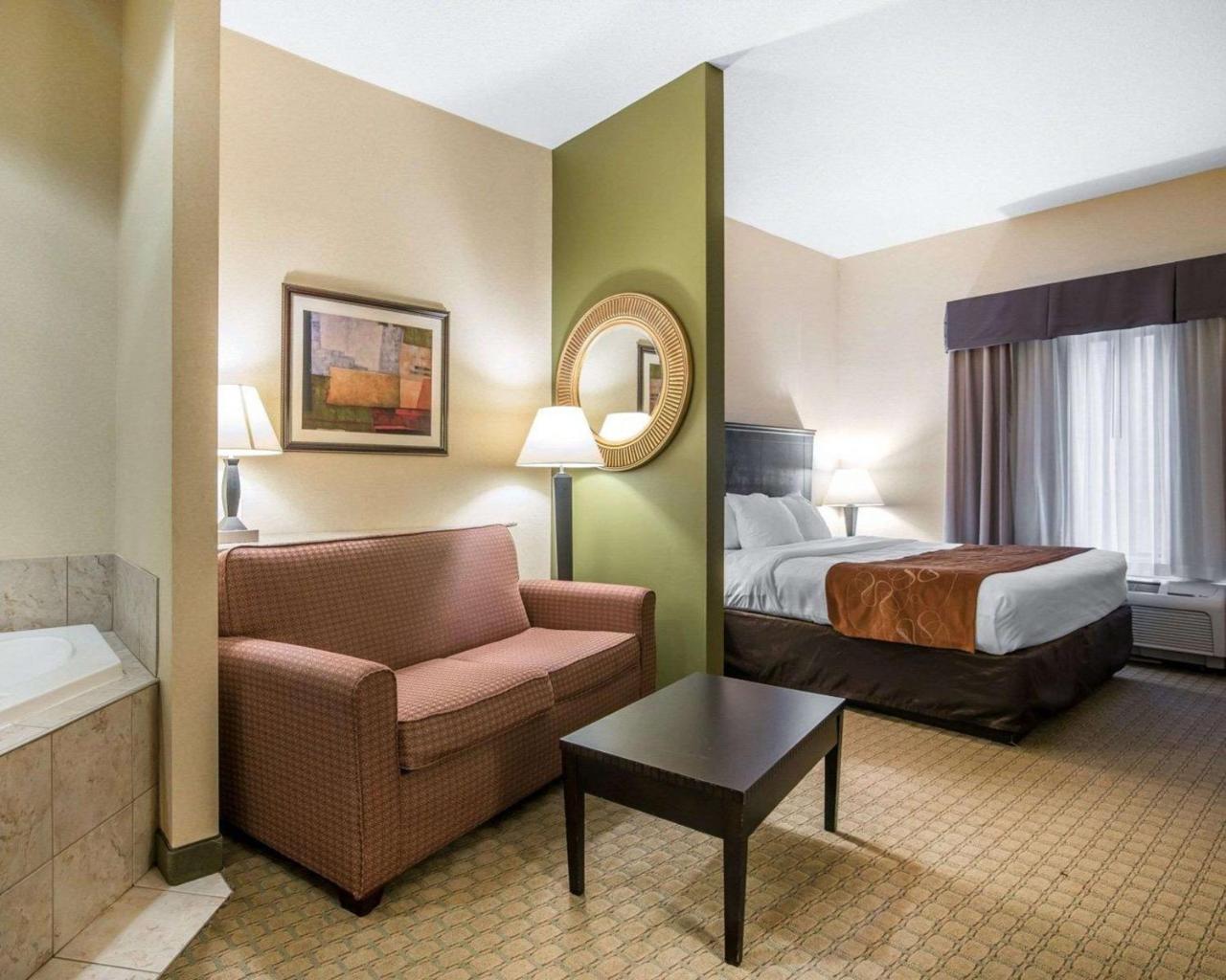University Inn Vestal Extérieur photo