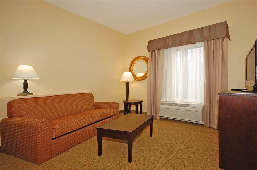 University Inn Vestal Extérieur photo
