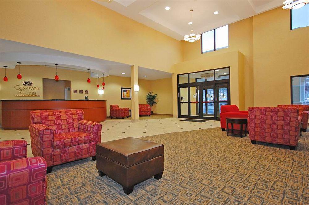 University Inn Vestal Extérieur photo